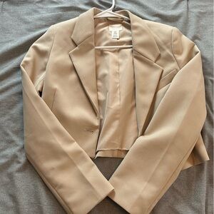 H&M Beige Cropped Blazer